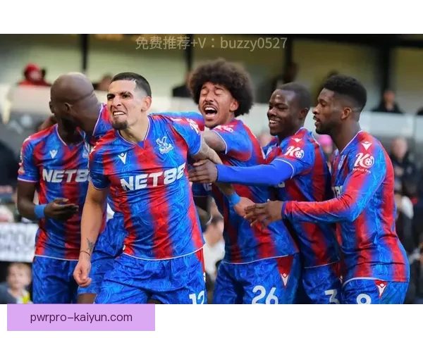 韩国队在英超联赛中的球员表现稳健，持续受到关注。