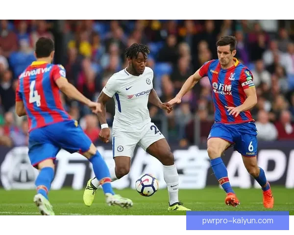 水晶宫中场组织能力稳健，展现出良好的场上调度与配合趋势